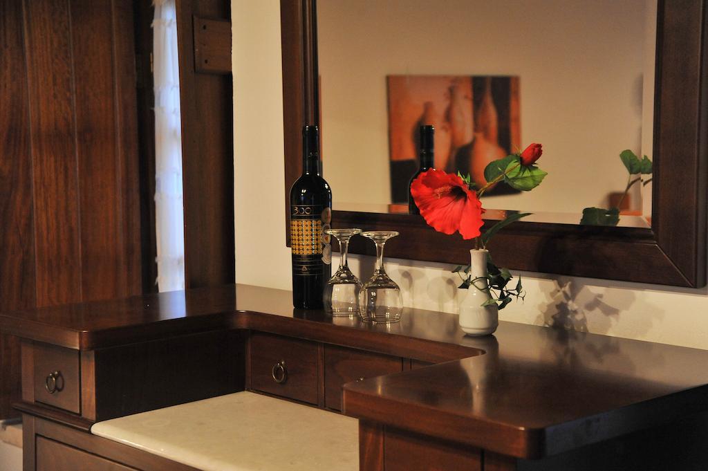 Pietra Suite Monemvasia Exterior photo