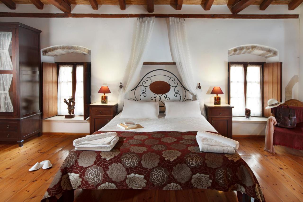 Pietra Suite Monemvasia Exterior photo